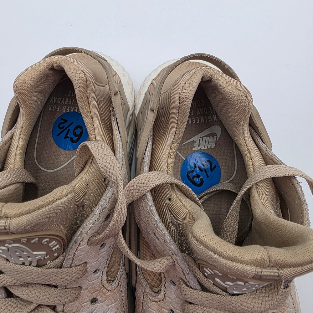 Nike Air Huarache Run Mushroom Tan Textured Snakeskin 683818-201 Women's 6.5 NEW - Picture 8 of 13